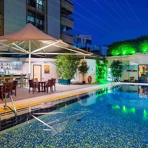 **** Hotel Novel Center United Arab Emirates